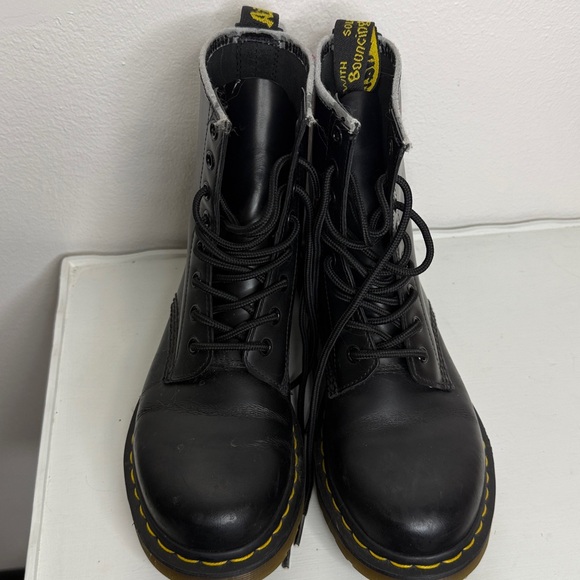 Dr Marten 11821 black boots size 8 - Picture 8 of 8